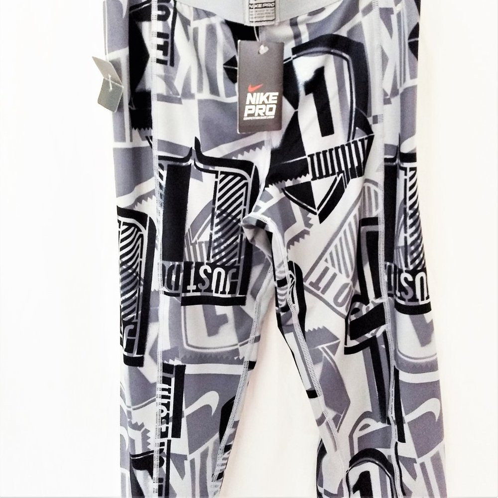 NWT Capri pants Nike Pro tights active athletic women L Grey black  392370